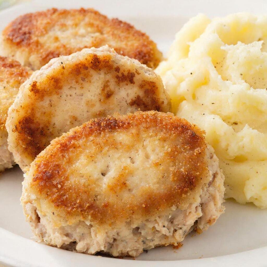 Куриные котлеты с картофельным пюре