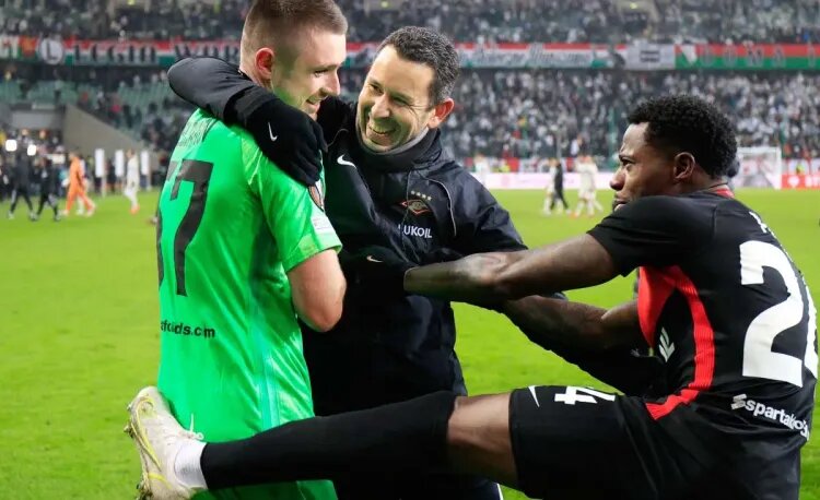    Игроки «Спартака» ещё не знают, что их исключат из Лиги Европы – 2021/22. Источник фото: РИА Новости