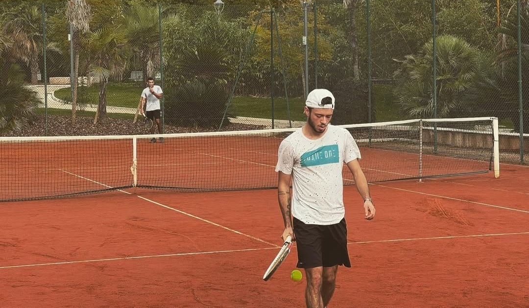    Квентин Фоллио. соцсети