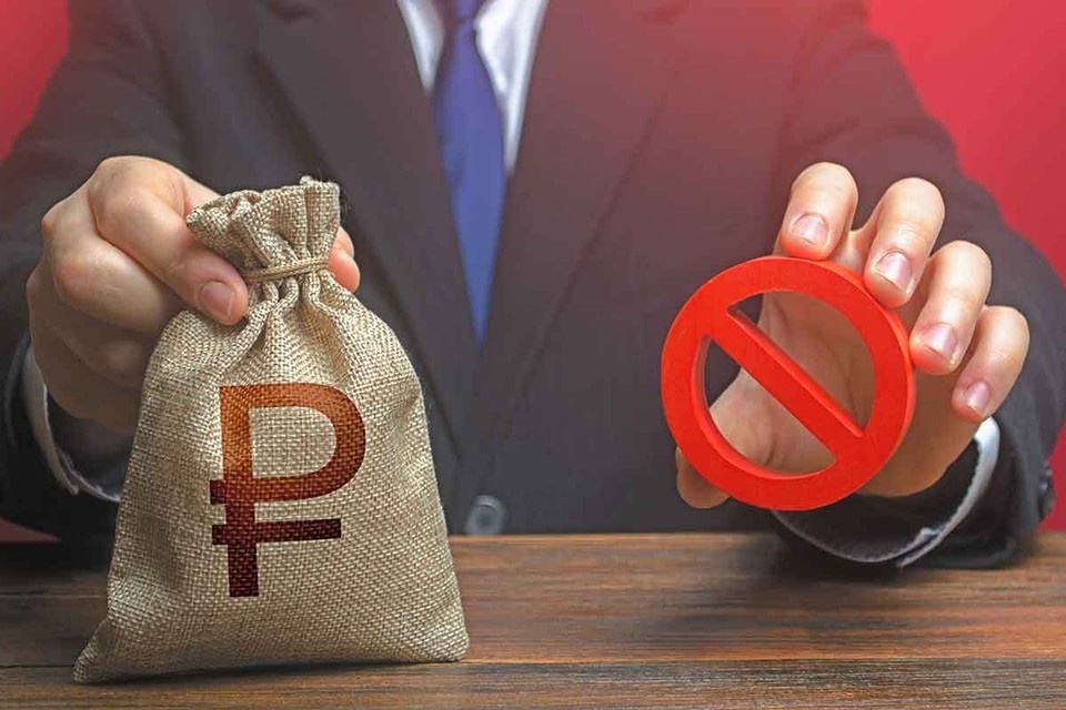    Евросоюз бессрочно заморозил активы России. Фото: catalinastroi/Shutterstock/Fotodom