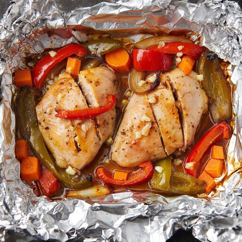 куриная грудка с овощами в фольге