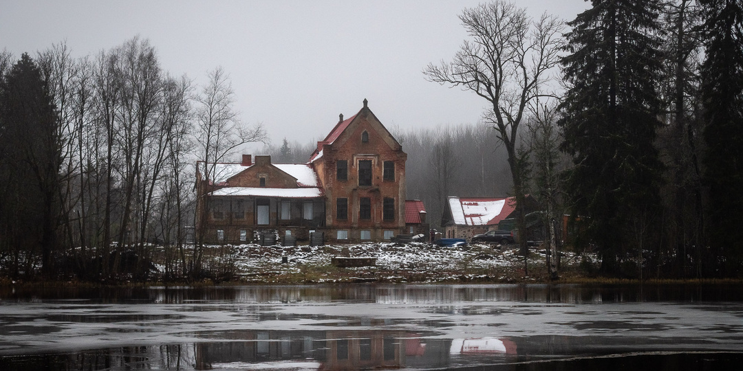 Знаменитые виды на усадьбу Утешение вновь радует жителей и гостей Ленинградской области.