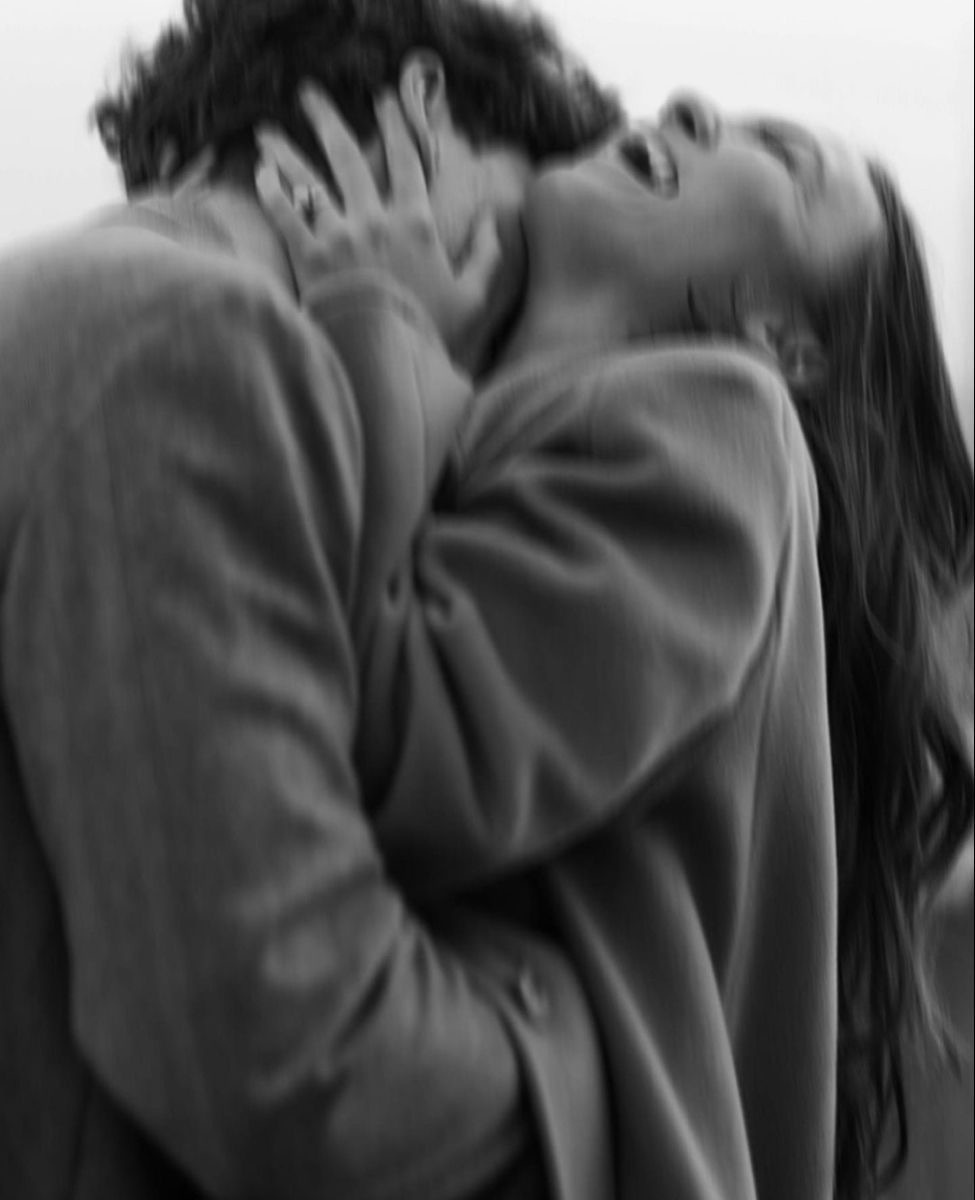 Здоровая ревность стремится сохранить отношения.