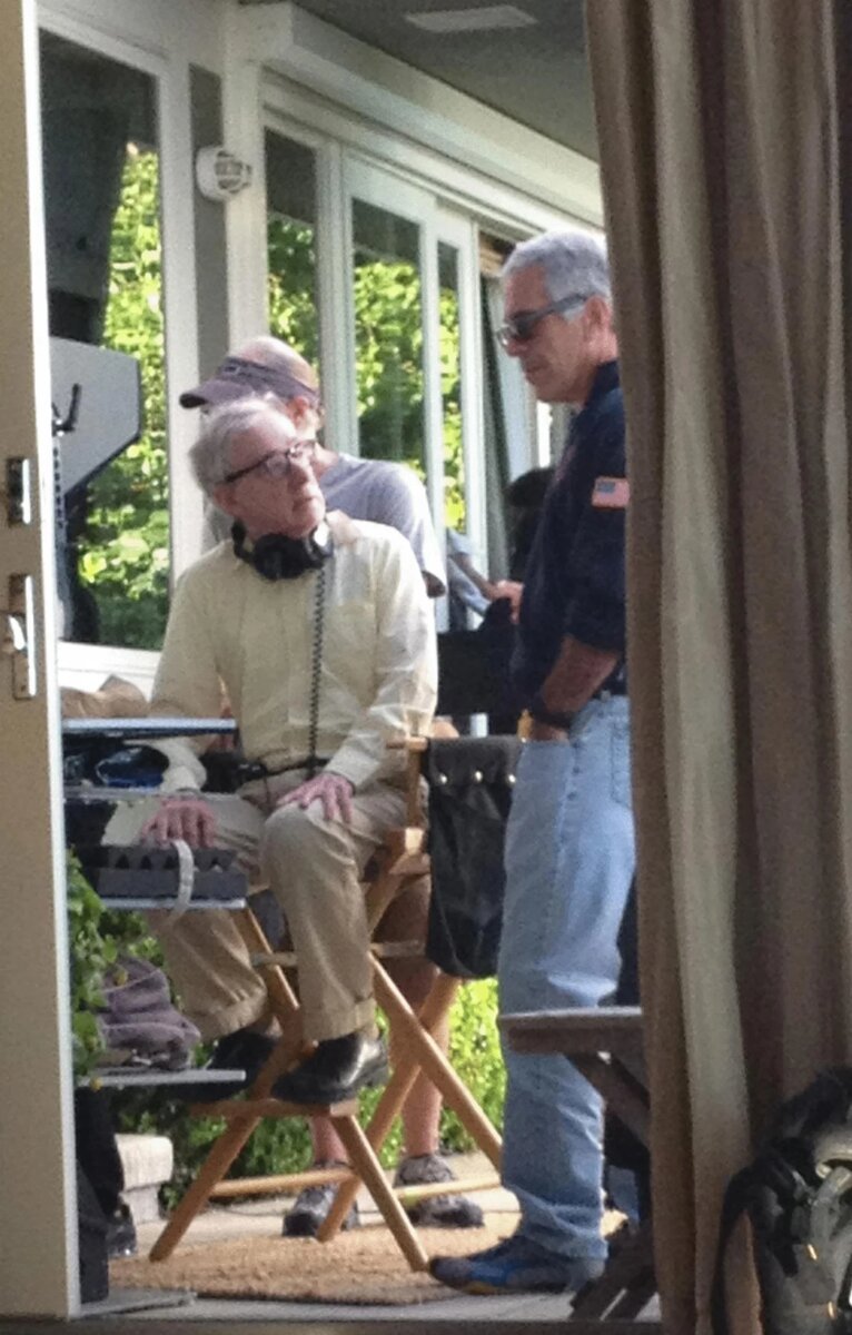   House Oversight Democrats— Эпштейн с кинорежиссером Вуди Алленом