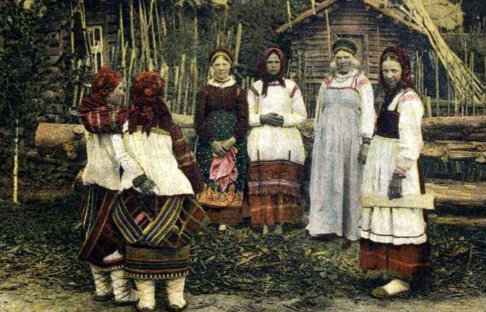 Большое количество юбок носили вплоть до 19 века.