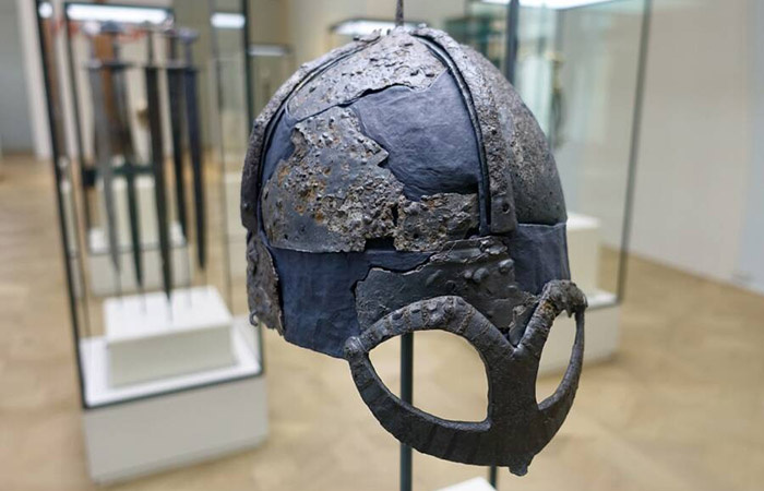 Настоящий шлем викинга