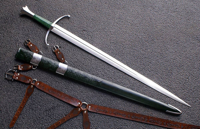 Средневековый меч