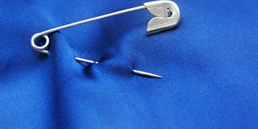 Как заговорить булавку на защиту от сглаза