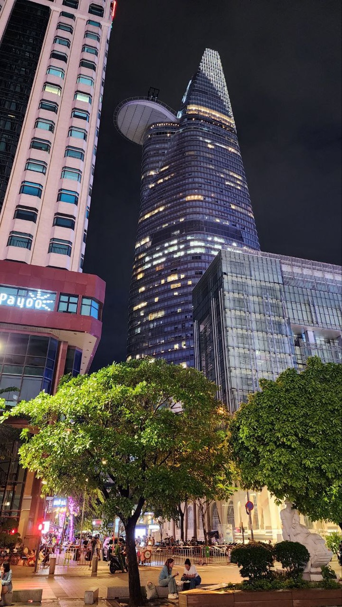 Финансовая башня Bitexco в Хошимине, Вьетнам