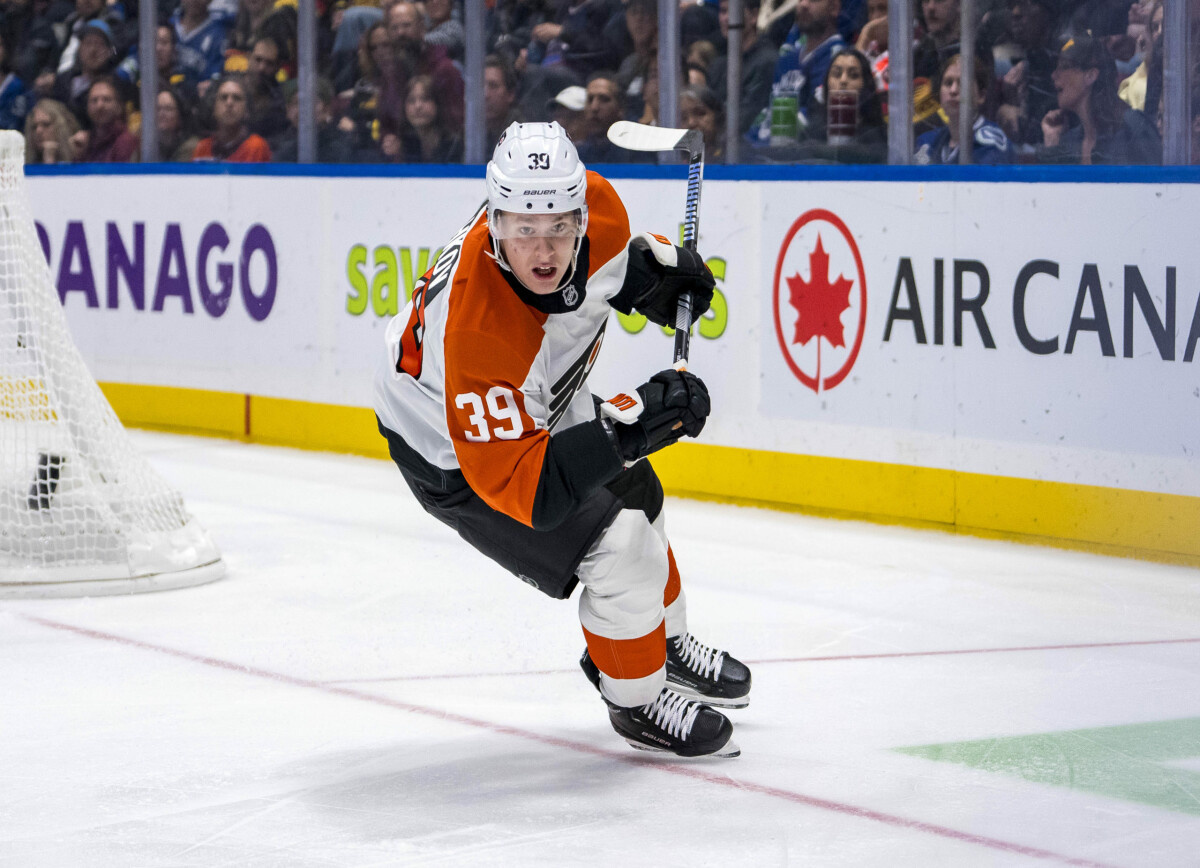     В Филадельфии считают абсурдным обменивать Мичкова на Хьюза: клуб на такое не пойдёт