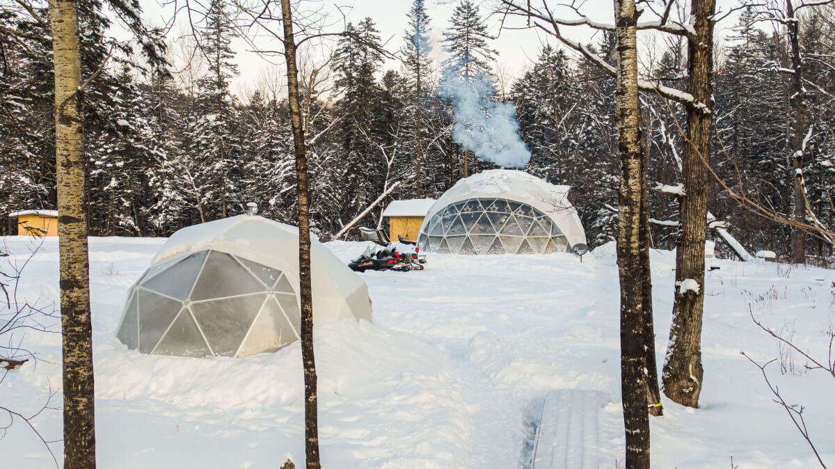 Зимний глэмпинг-парк