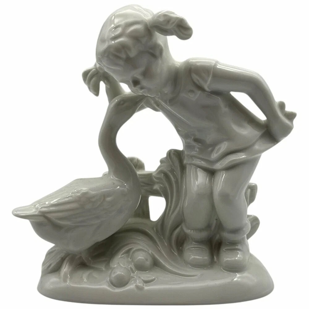 "Девочка с гусем", Графенталь, Германия.