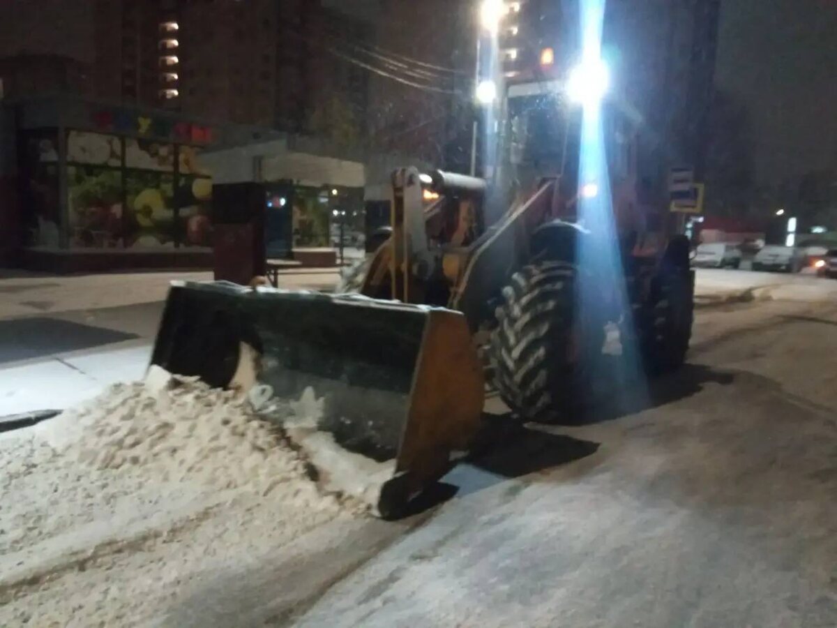    Коммунальщики Уфы вышли на борьбу со снежной стихией