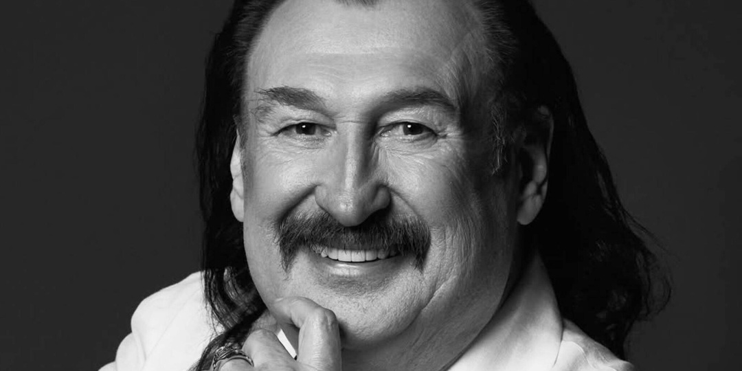 Умер в реанимации после ампутации ноги певец Степан Гига