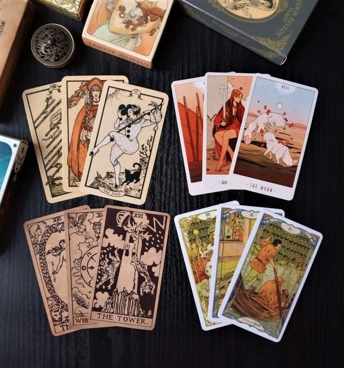 Ответ смотрим на колодах "Таро Федора Павлова", "Таро Белого божества", "Таро Нео Райдер", "Золотое таро Арт-Нуво"