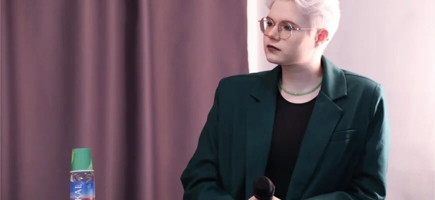    Ирина Солина, преподаватель журналистики в Образовательном Центре «Взлёт», основатель курса «Медиаканикулы» на образовательной платформе ВК «Сферум»,. Интервью о журналистике Александра Коваленко