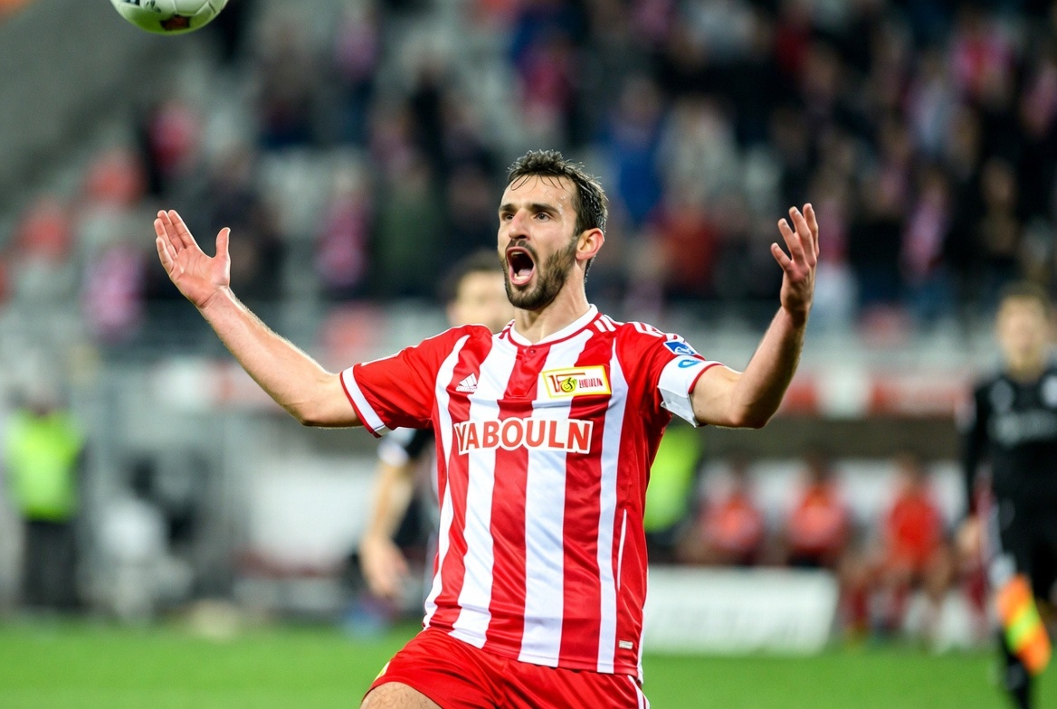 *Изображение в этой статье создано с помощью искусственного интеллекта (AI) с последующей обработкой в Photoshop.