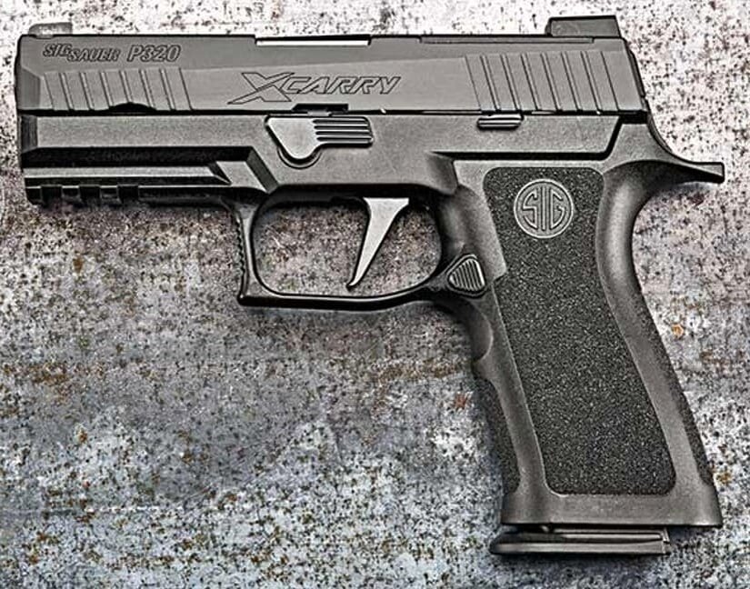 Пистолет Р320 Х-Саrry. Вид слева.