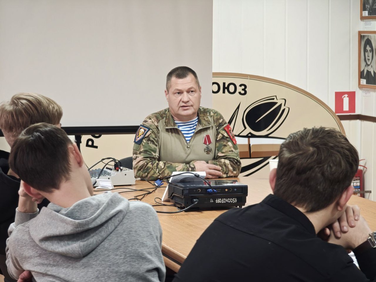 Владимир на встрече с молодёжью