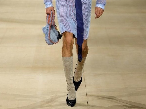 "Модная отрыжка 2025 года!" - юбка Prada (смотрим юбки от ведущих брендов, от красоты которых в уходящем году у нас мозг защемило!)