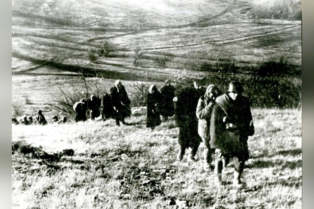    Угон в рабство крымчан. Снимок изъят у немецкого офицера. Фото: Из архива/ УФСБ России по Республике Крым и городу Севастополю