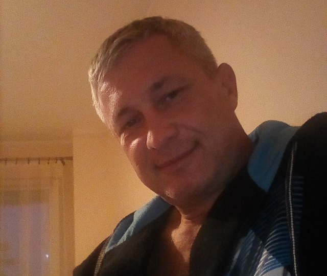 "4 года оплачивал всё: от продуктов до отпусков. Когда попросил скинуть 400 за её кофе, она сказала: ты что, серьёзно?". Тогда я понял все