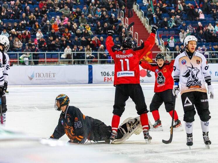     Через не могу: «СКА-Нефтяник» в Хабаровске дал бой чемпиону России и выиграл. Фото: ХК "СКА-Нефтяник"