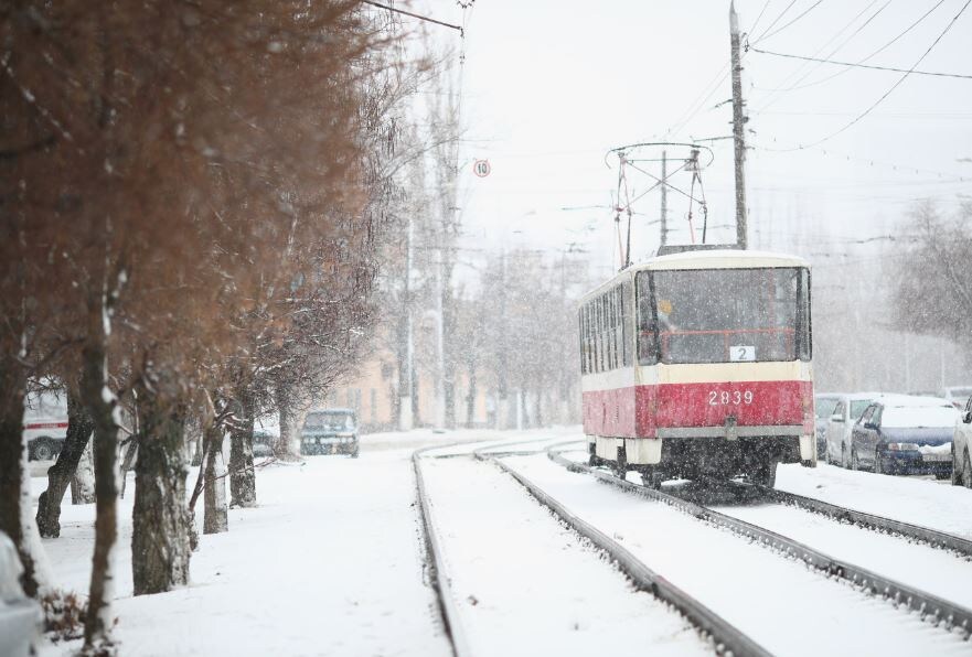 Теряем человечность? Контролерша выгнала мать с двумя детьми из трамвая