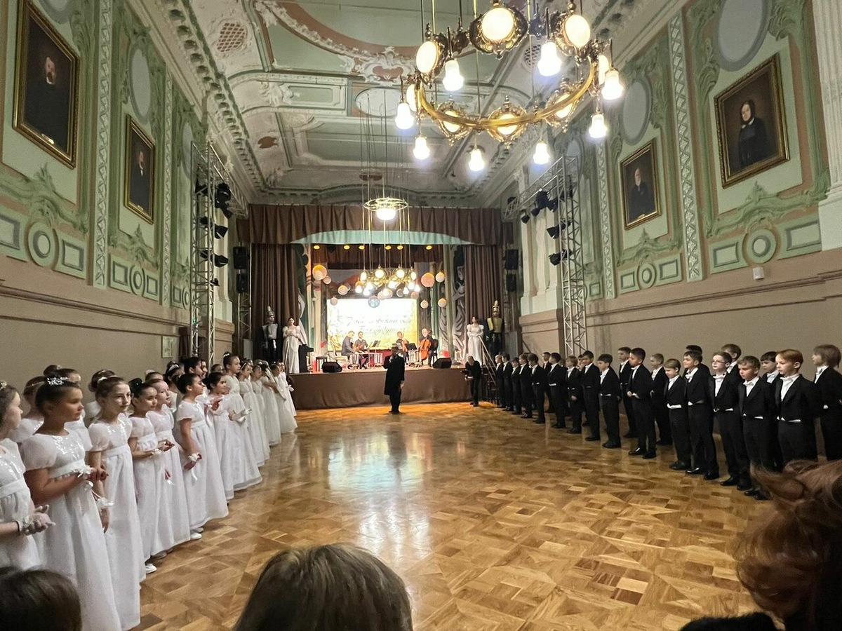 Актовый зал школы 1529