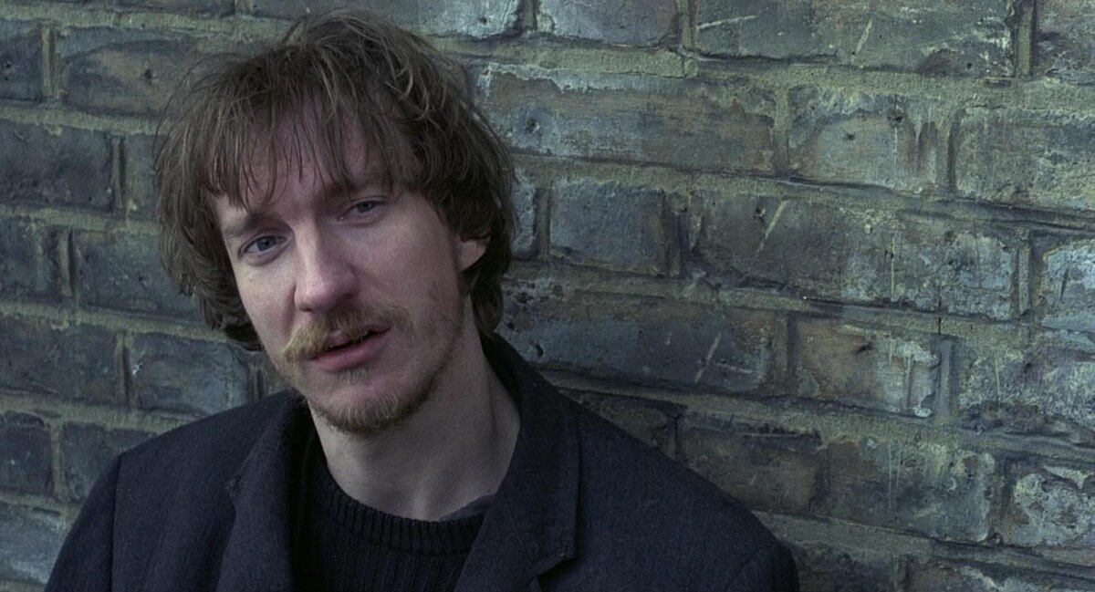 Дэвид Тьюлис в "Обнажённые".