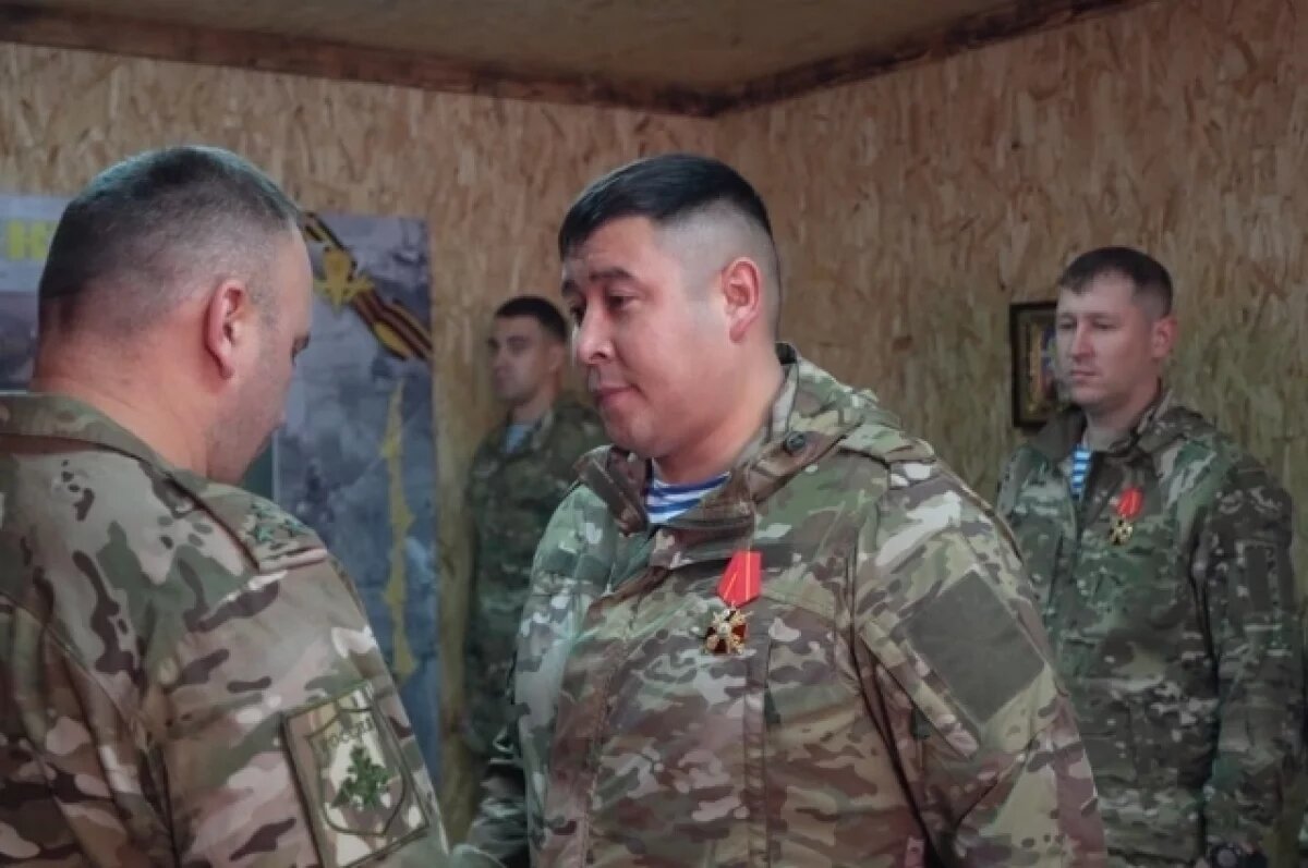    Десантникам из Улан-Удэ вручили награды за освобождение города Суджа