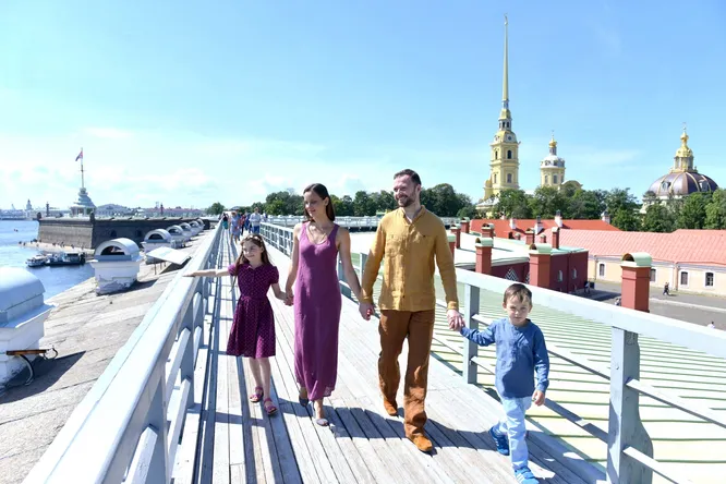 дружная семья... когда-то