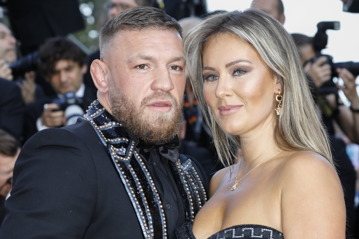     Конор Макгрегор женился на матери своих четверых детей после 17 лет отношений