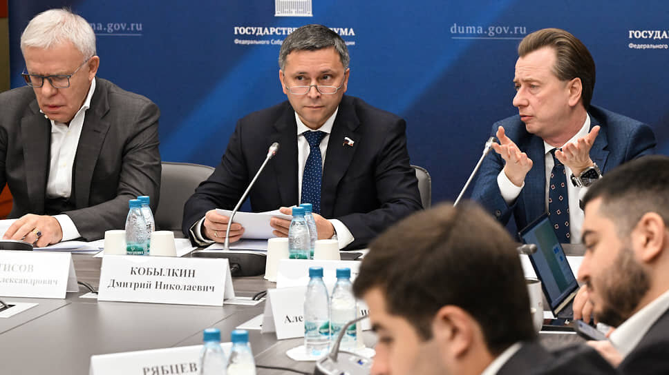 Дмитрий Кобылкин сообщил, какие регионы признаны отличниками, а какие — проблемными.📷Фото: Дмитрий Духанин / Коммерсантъ