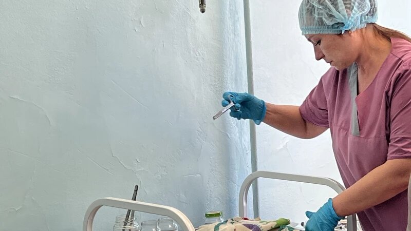     Хирург Евгений Дробот в Тальменской ЦРБ. Altapress.ru