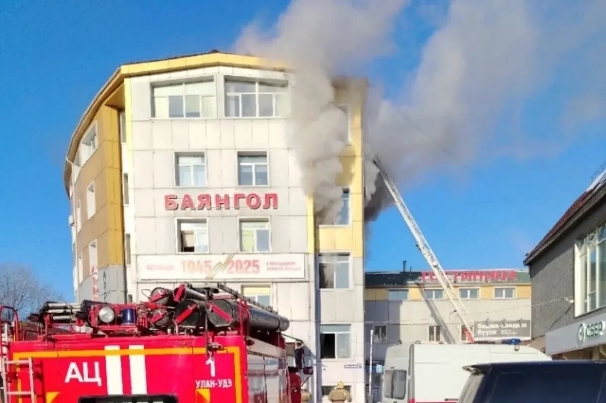    Жена пожарного, тушившего ТЦ «Баянгол» опубликовала трогательное видео