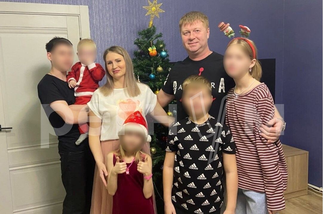    Марина с мужем и детьми. Дочь Маша (справа) / Источник: Социальные сети