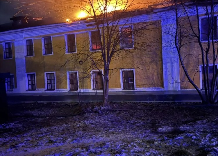 Священник рассказал о деталях пожара на территории Никитского монастыря