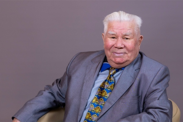     Бәхил бул, халыҡ артисы...