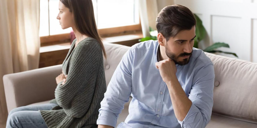 Я 3 года платила кредит за машину мужа. Когда долг был закрыт он заявил: «Я отдаю машину сестре, она права получила ты себе еще заработаешь»