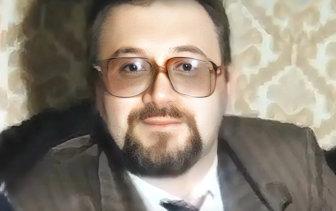 Илья Кормильцев в своём новом статусе за кулисами концерта в честь выхода альбома «Титаник» (1994)