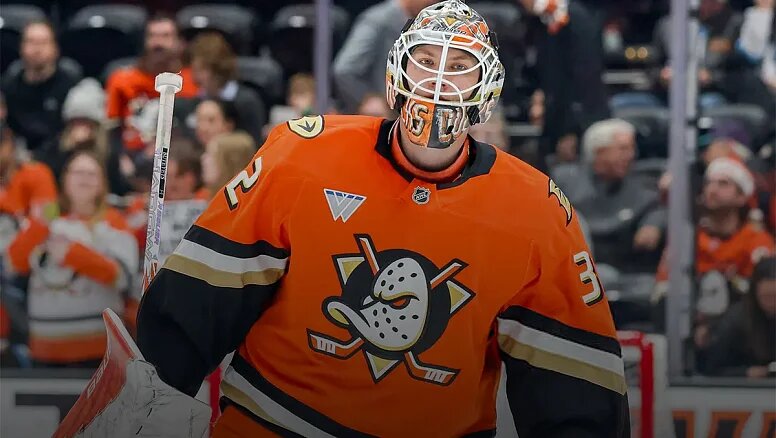 Вячеслав в форме "Анахайм Дакс"