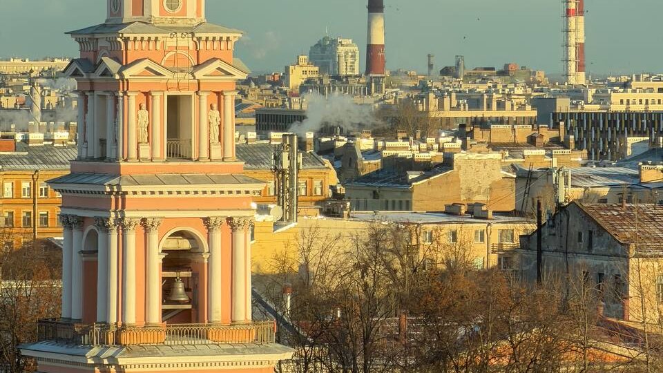 Петербург нас уже второй день радует солнцем