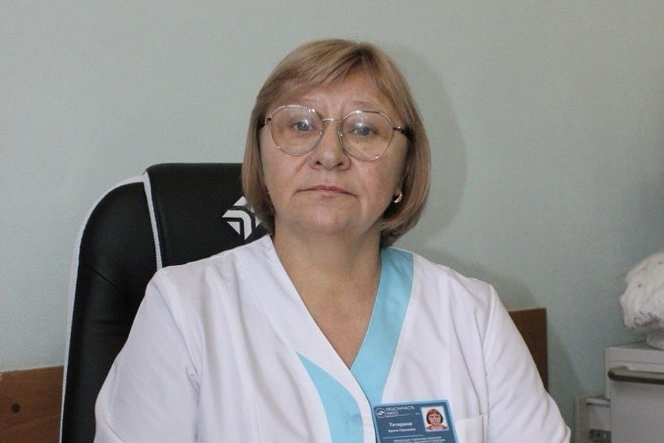    Анестезиологу из Иркутска присвоили звание «Заслуженный врач России». Фото: соцсети губернатора Игоря Кобзева.