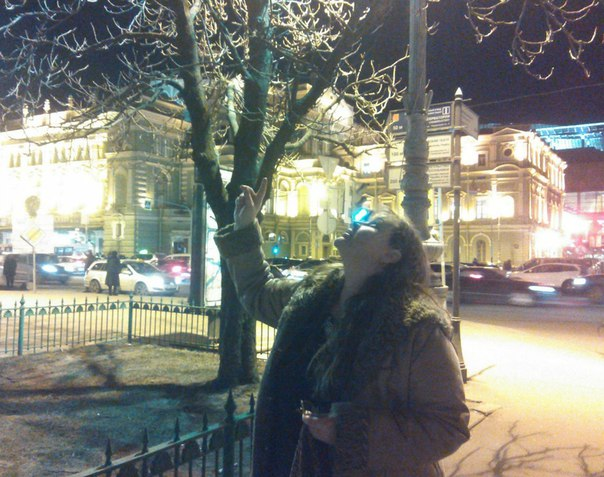 Автор у Мариинского театра.