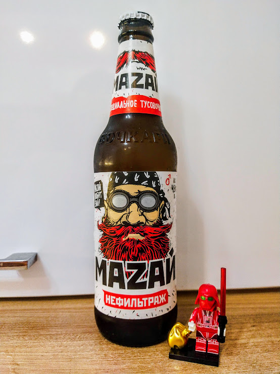 Мазай по ходу байкер, ибо для лодки бандана и очки не нужны. Если только она не моторная)))