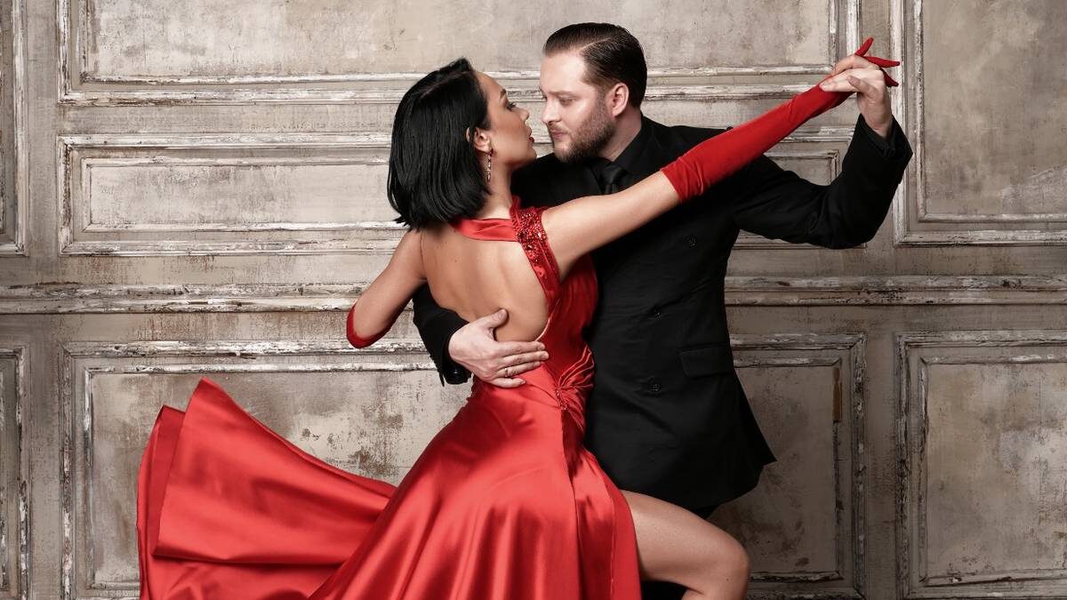    Чемпион мира по аргентинскому танго Максим Герасимов не только реагирует на музыку, но и синхронизирует движения с партнершей и импровизирует / Фото: Личный архив Максима Герасимова