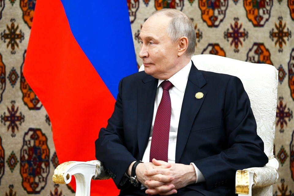    Белый город, вечный мир и вывод ВСУ с Донбасса: как прошел визит Владимира Путина в Туркменистан Иван МАКЕЕВ