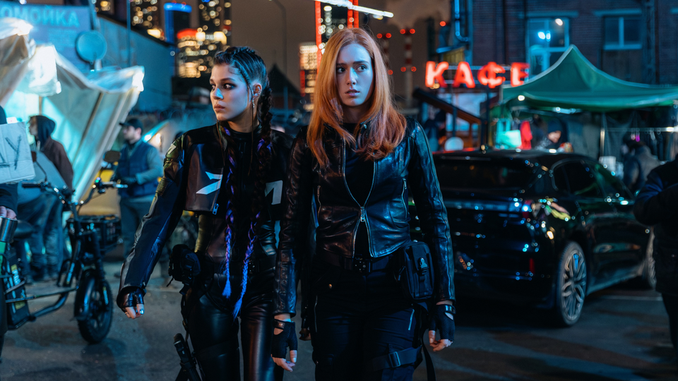    Линара Самирханова и Алёна Долголенко