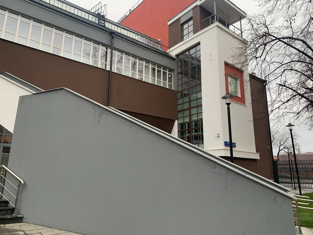 Здание комплекса